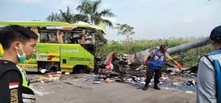 Kecelakaan Bus di Tol Surabaya Mojokerto, 14 Meninggal Dunia