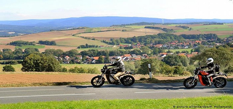 Tidak Harus Motor Adventure Untuk Touring, Motor Unik dan Motor Pribadi Pun Bisa !