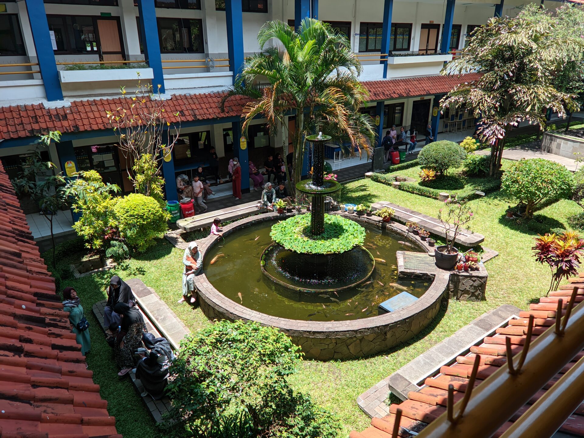 Sekolah Terintegrasi di Bandung: Menggabungkan Sains, Teknologi, dan Akhlakul Karimah